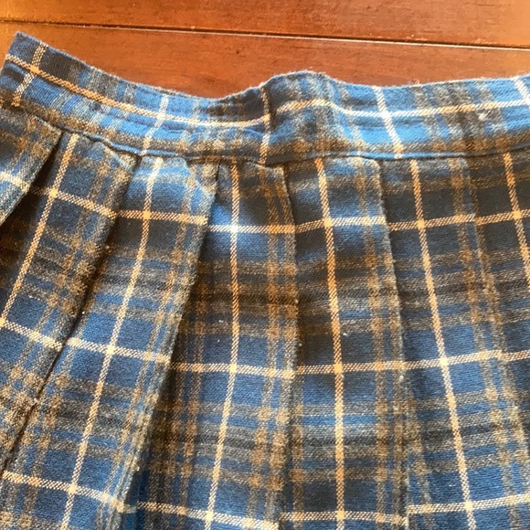 Vintage Girls Pleated plaid skirt - Picture 4 of 9